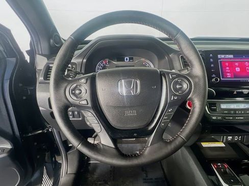 Used 2023 Honda Ridgeline Black Edition image 16
