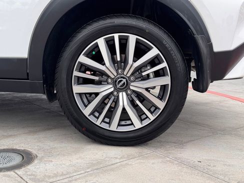 Certified 2023 Nissan Kicks SV image 10