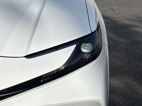 Used 2025 Toyota Camry LE w/ Convenience Package image 11