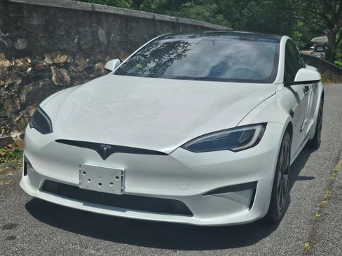 Used 2023 Tesla Model S AWD/4WD image 14