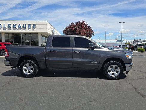 Used 2022 RAM 1500 Big Horn AWD/4WD image 2