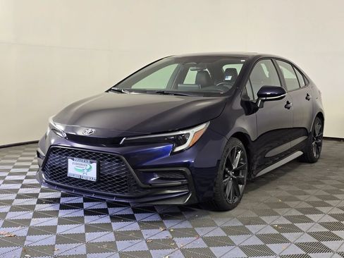 Used 2024 Toyota Corolla XSE FWD image 3