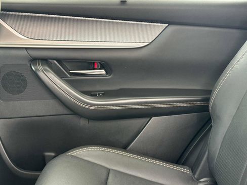 Certified 2025 MAZDA CX-90 3.3 Turbo w/ Preferred Package image 17