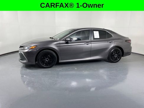 Used 2024 Toyota Camry LE image 3