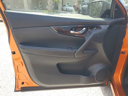 Used 2021 Nissan Rogue Sport SL w/ Premium Package image 17