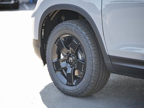 New 2026 Honda Ridgeline Black Edition image 8