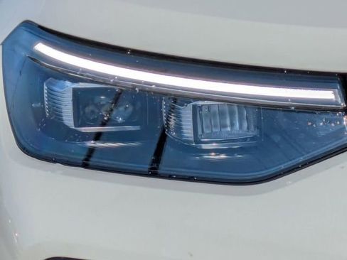 New 2026 Volkswagen Tiguan SE R-Line AWD/4WD image 10