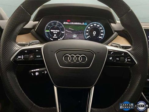 Used 2022 Audi e-tron GT Premium Plus image 33