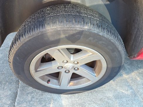 Used 2012 RAM 1500 Express image 5