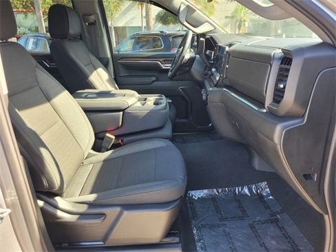 Used 2024 Chevrolet Silverado 1500 RST w/ Z71 Off-Road Package image 16