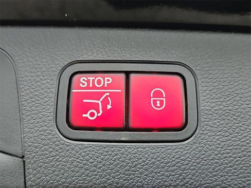 Used 2022 Mercedes-Benz GLC 300 4MATIC image 15