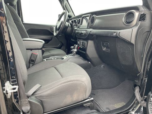 Used 2023 Jeep Gladiator Sport image 17