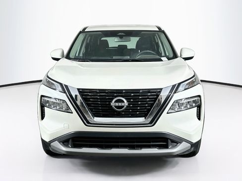 Used 2023 Nissan Rogue SV FWD image 2