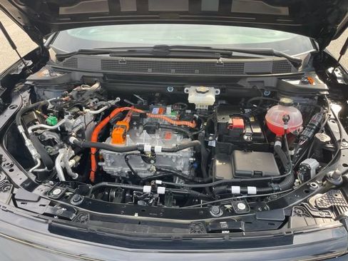 Used 2025 Chevrolet Equinox EV RS FWD image 36