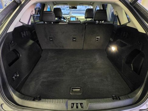 Used 2022 Ford Edge SEL w/ Convenience Package image 8