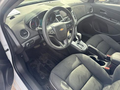 Used 2015 Chevrolet Cruze LT image 11