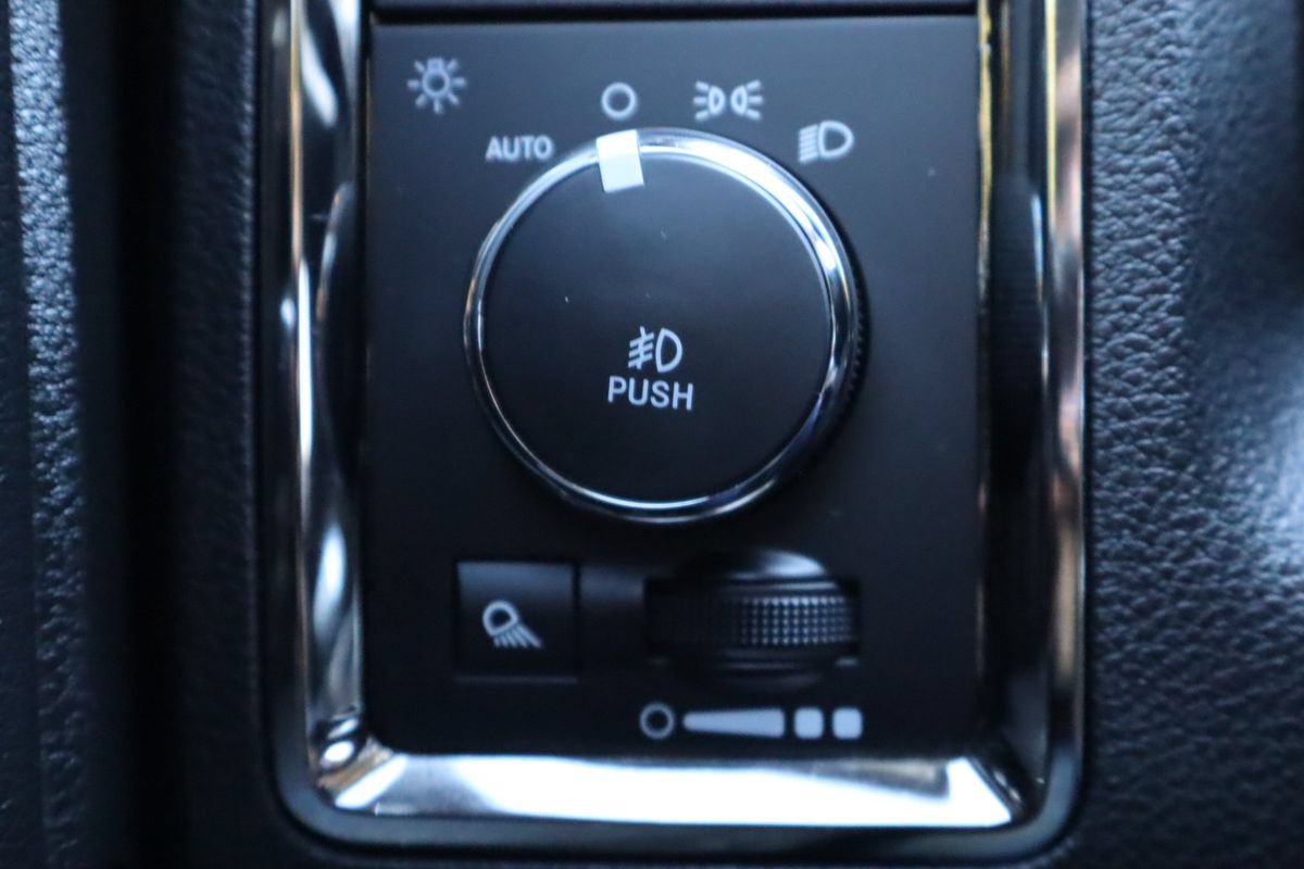 Used 2018 RAM 1500 Sport w/ Convenience Group AWD/4WD image 29