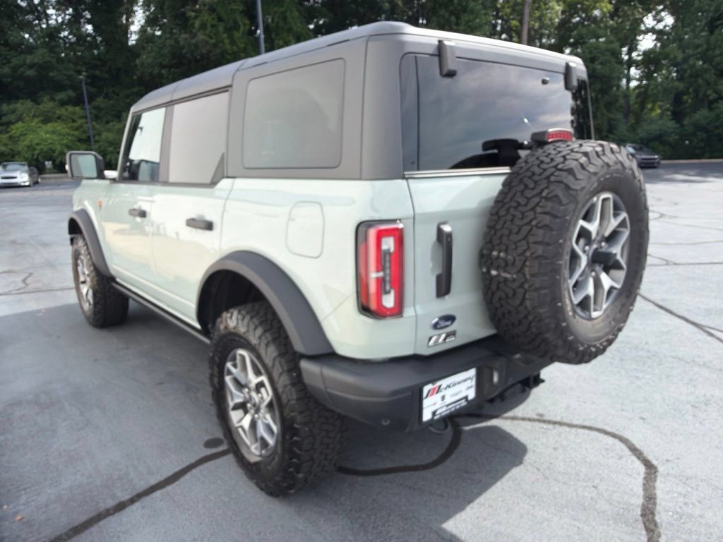 Used 2024 Ford Bronco Badlands AWD/4WD image 9