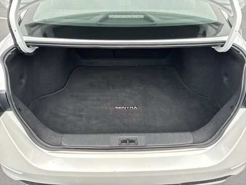 Used 2024 Nissan Sentra SV image 27