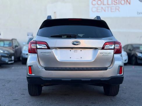 Used 2015 Subaru Outback 2.5i Limited AWD/4WD image 11