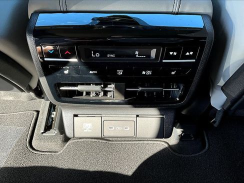 New 2026 Acura MDX SH-AWD w/ Advance Package image 18