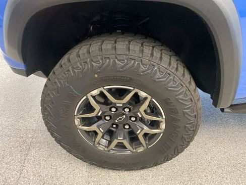 New 2026 Chevrolet Colorado ZR2 w/ Technology Package AWD/4WD image 10