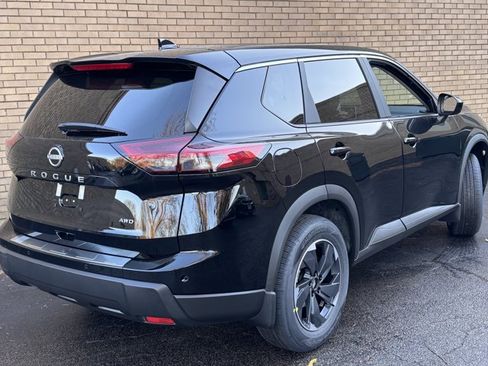 New 2026 Nissan Rogue SV w/ Cold Weather Package AWD/4WD image 16