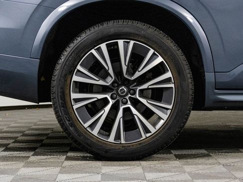 Used 2021 Volvo XC90 T6 Momentum w/ Protection Package image 46