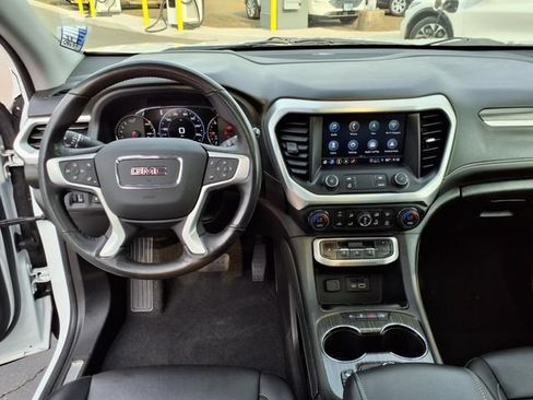 Used 2022 GMC Acadia SLT w/ Technology Package AWD/4WD image 17