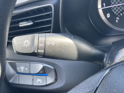 Used 2019 Hyundai Veloster 2.0 image 15