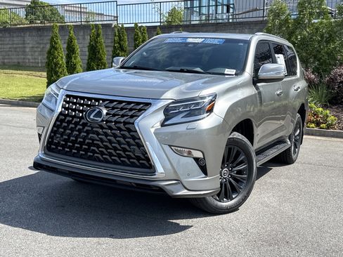Used 2023 Lexus GX 460 Premium w/ Accessory Package AWD/4WD image 5