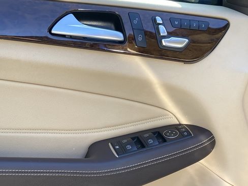 Used 2018 Mercedes-Benz GLS 450 4MATIC image 31