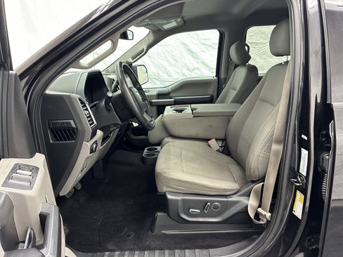 Used 2015 Ford F150 XLT w/ Equipment Group 302A Luxury AWD/4WD image 11