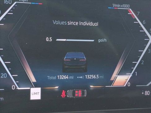Used 2025 BMW 530i w/ M Sport Package RWD image 11