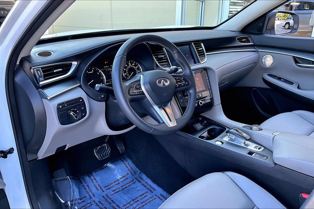 Certified 2024 INFINITI QX50 Luxe AWD/4WD image 16