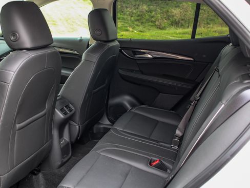 Used 2023 Buick Envision Essence FWD image 19