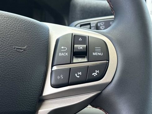 Used 2026 Ford Explorer Active w/ Active Comfort Package RWD image 22