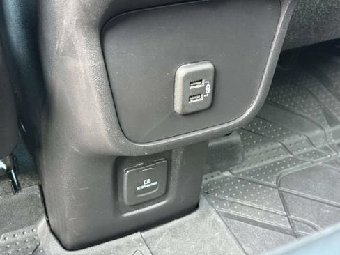 Used 2024 Chevrolet Equinox RS FWD image 15