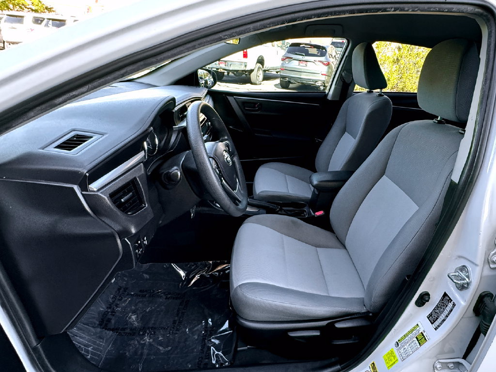 Used 2015 Toyota Corolla L FWD image 18