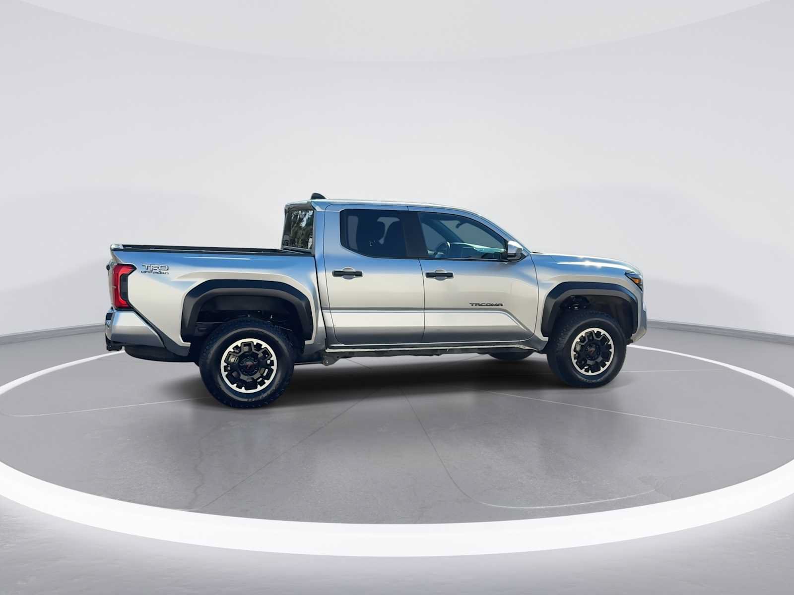 Used 2024 Toyota Tacoma TRD Off-Road AWD/4WD image 8