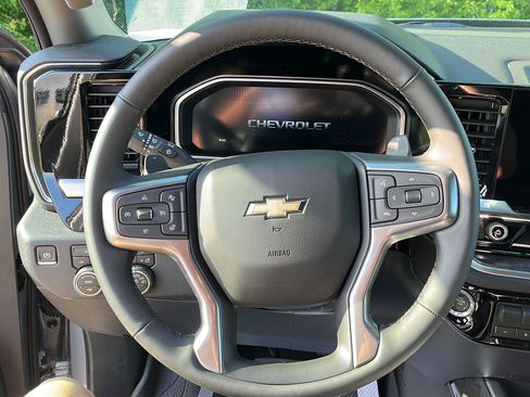 New 2026 Chevrolet Silverado 1500 LTZ w/ LTZ Convenience Package II AWD/4WD image 12