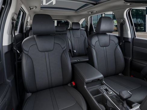 New 2026 Kia Sorento S FWD image 16