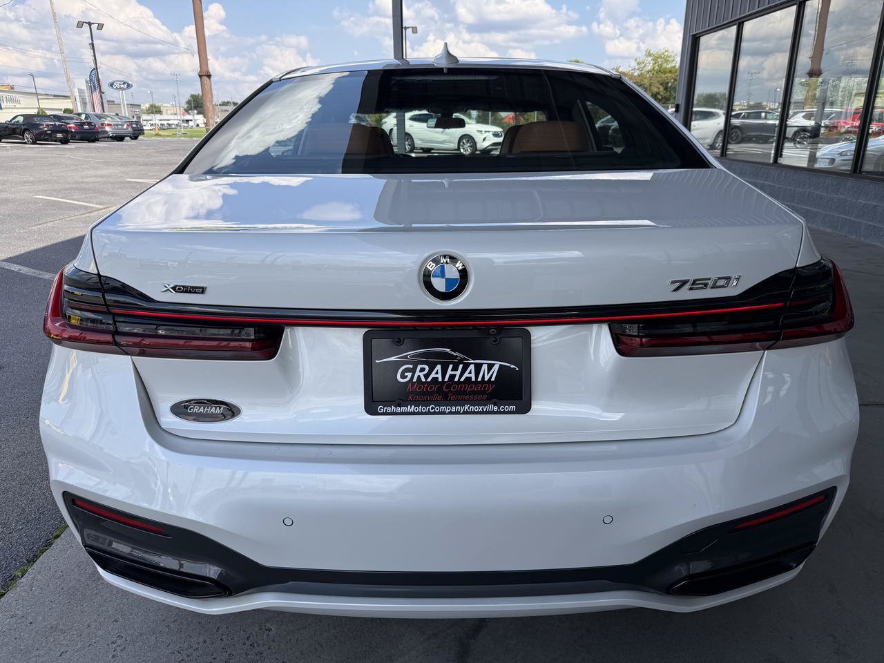 Used 2022 BMW 750i xDrive w/ Executive Package AWD/4WD image 5