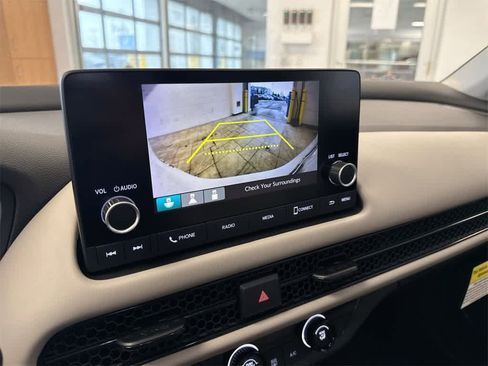 Certified 2025 Honda HR-V LX image 28