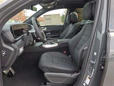 Used 2026 Mercedes-Benz GLS 450 4MATIC image 10