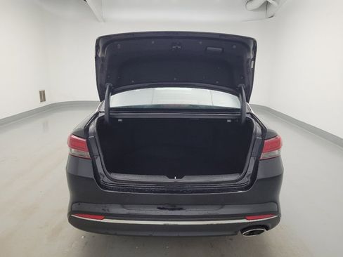 Used 2018 Kia Optima S w/ Panoramic Sunroof Package FWD image 29