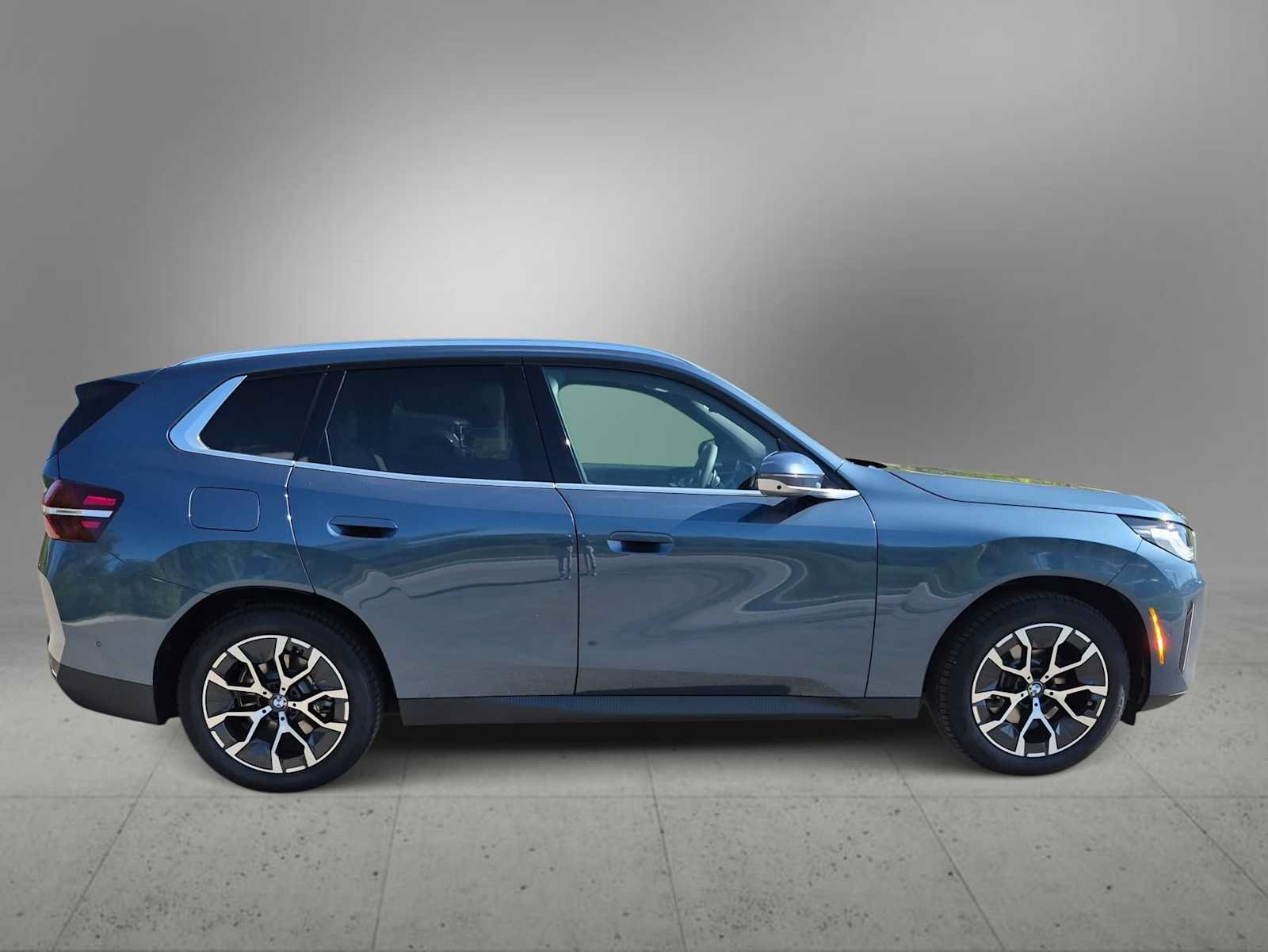 Used 2026 BMW X3 xDrive30i w/ Premium Package AWD/4WD image 9