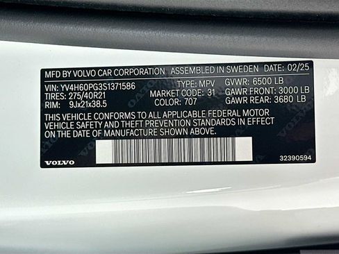 New 2025 Volvo XC90 T8 Ultra w/ Protection Package Premier image 31