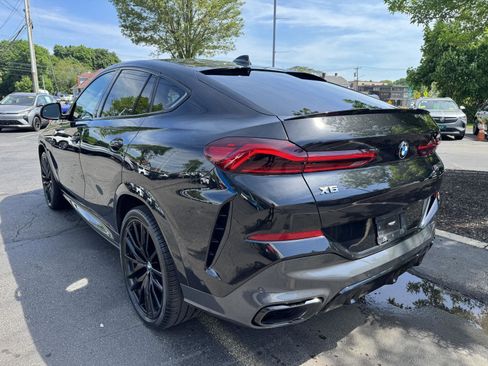 Used 2022 BMW X6 M50i w/ Premium Package AWD/4WD image 4