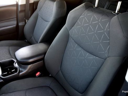 Used 2024 Toyota RAV4 XLE image 9